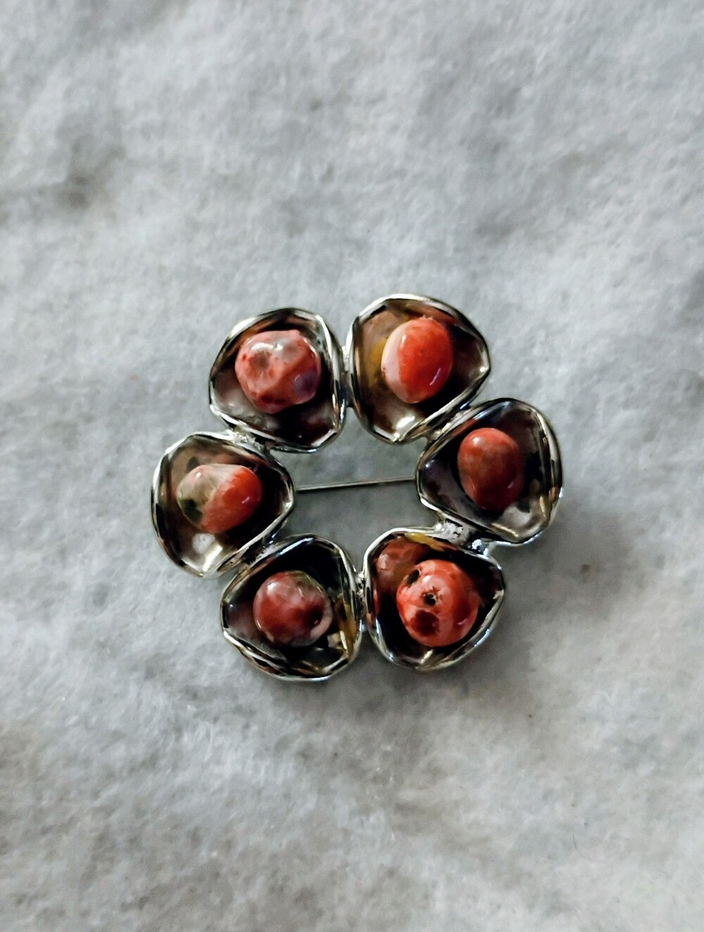 Silver Toned Brown Agate Brooch